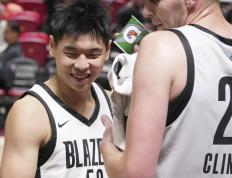 梦想从打CBA变成NBA 崔永熙：发现自己能往上够一够