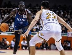 辽粤一起动手！CBA顶级“大鱼”现身，曾在NBA单防詹姆斯