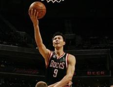 07年易建联第六顺位选中，前十顺位另外9人如今还在NBA吗