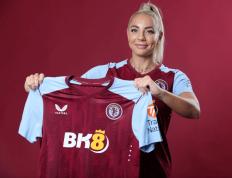 阿斯顿维拉（Aston Villa） 女队拒绝湿身~