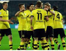 法兰克福对阵多特蒙德 （Borussia Dortmund）全场数据：射门数12-14，射正数7-4