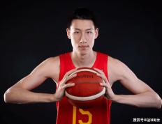 周琦安稳退下吧！U17挖大核内线，若苦练进攻，冲NBA成下个阿联