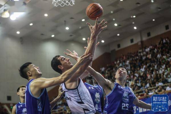 全国男子篮球联赛：辽宁益胜胜香港金牛