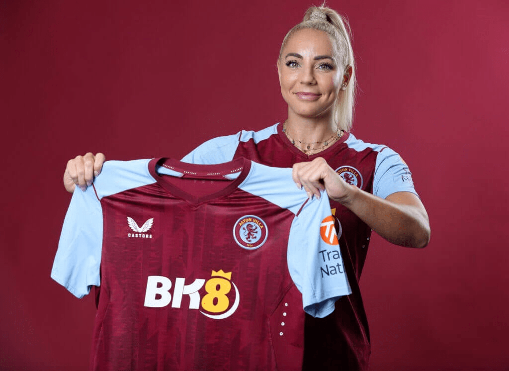 阿斯顿维拉（Aston Villa） 女队拒绝湿身~