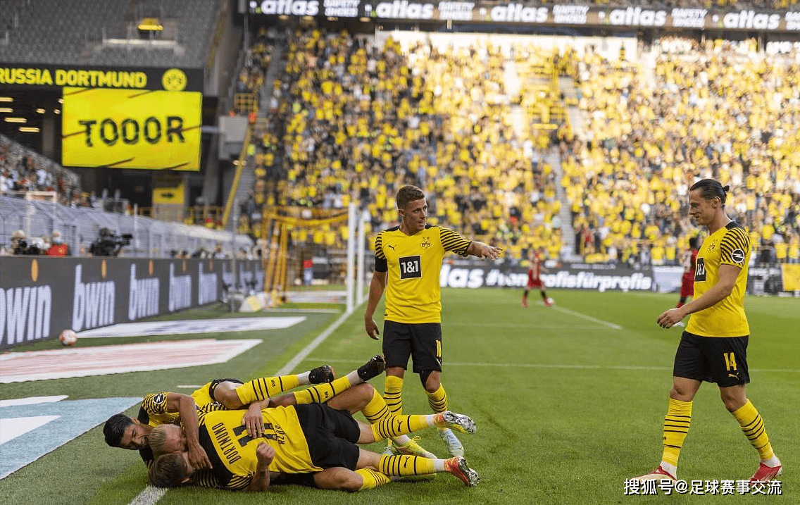 足球热搜：川崎前锋对阵札幌冈萨多 波鸿对阵多特蒙德 （Borussia Dortmund）