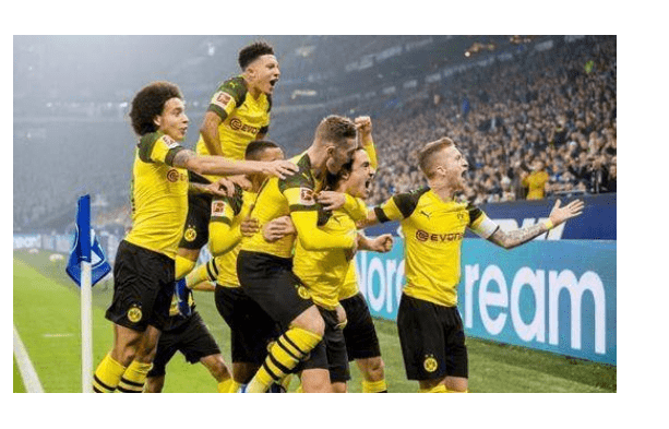 法兰克福对阵多特蒙德 （Borussia Dortmund）全场数据：射门数12-14，射正数7-4