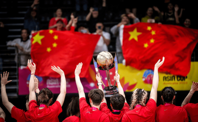 又强制韩旭退出WNBA？绝了，中国女篮真是绝了....