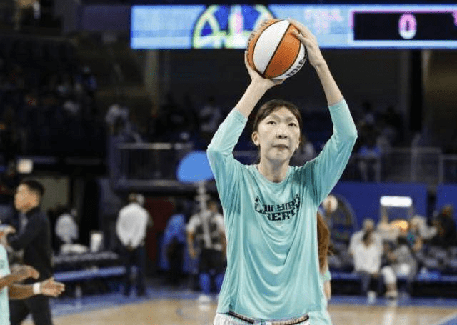 韩旭不再重返WNBA！频繁离队令下家难以接受，篮协耽误了她