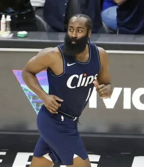 NBA：球员丹尼格林谈太阳队，也许他们后悔选择比尔，哈登才是他们目标