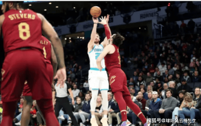 NBA赛场上，黄蜂92-115骑士，骑士全民皆兵轻取黄蜂