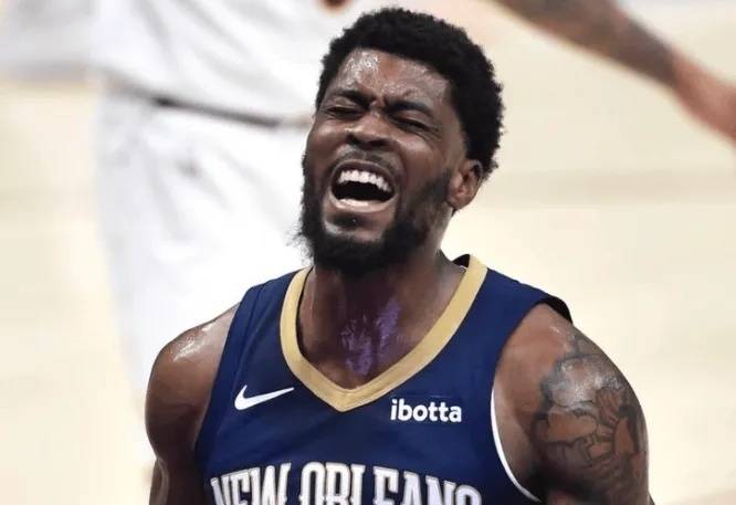 NBA足球热搜｜湖人快船抢保罗 热火领跑威少下家 JB内马尔游玩