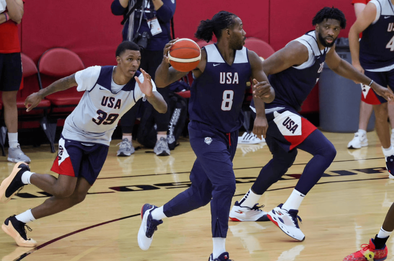 突然决定退出美国男篮！伦纳德专心备战NBA，怀特将顶替！