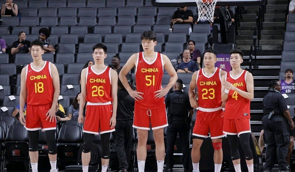 憋屈！中国男篮在NBA夏联中被嫌弃，让姚明脸红 球员们知耻后勇吧