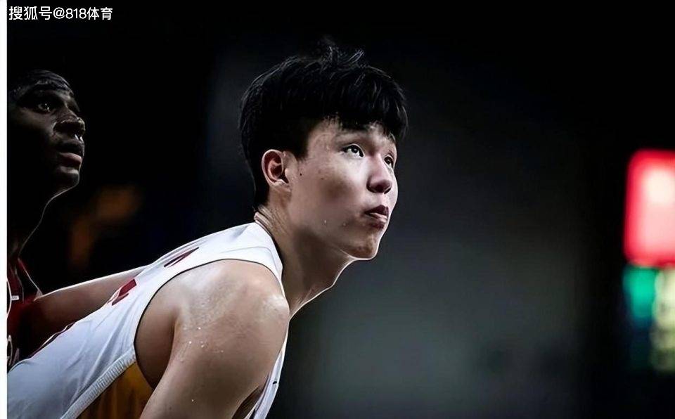 杨毅：杨瀚森NBA前景优于崔永熙 小杨最吸引NBA的是他才19岁潜力无限