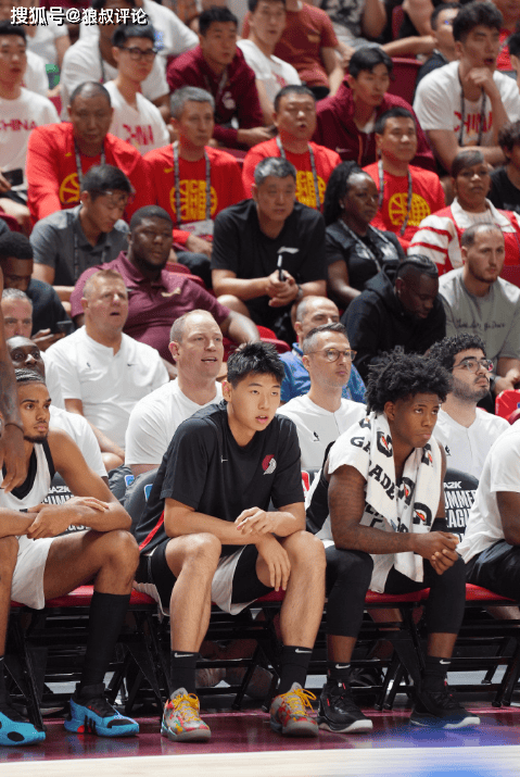 热议崔永熙NBA夏联首秀遭弃用：徐静雨炮轰开拓者活该烂队