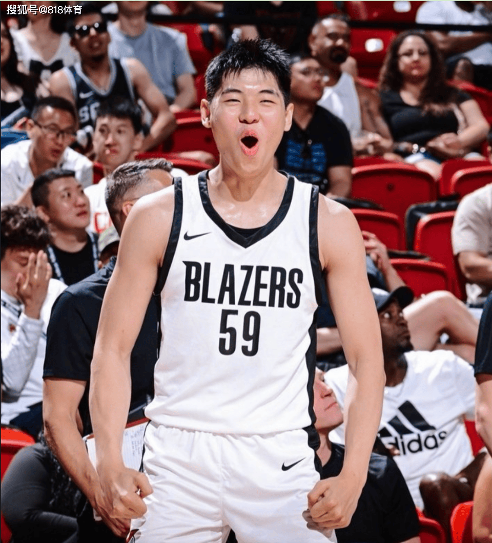 李群：崔永熙回国治疗跟腱8月返美 继续争取NBA双向合约