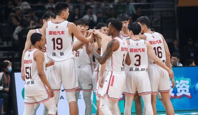 广东宏远重磅签约，场均15.7分NBA超级锋卫，欲挑战辽篮霸主地位