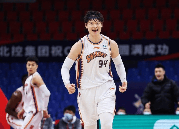 CBA职业化的一大步！史上最重磅交易未涉及任何现金，有NBA内味了