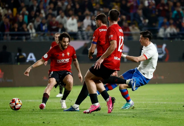 西超杯-巴萨晋级决赛！2-0战胜奥萨苏纳，将与皇马争夺冠军